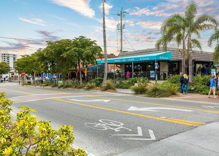 Siesta Key Condo - Beach, Pool & Village Fun!